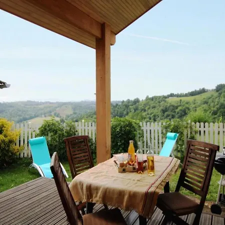 Сasa de vacaciones House Ossau